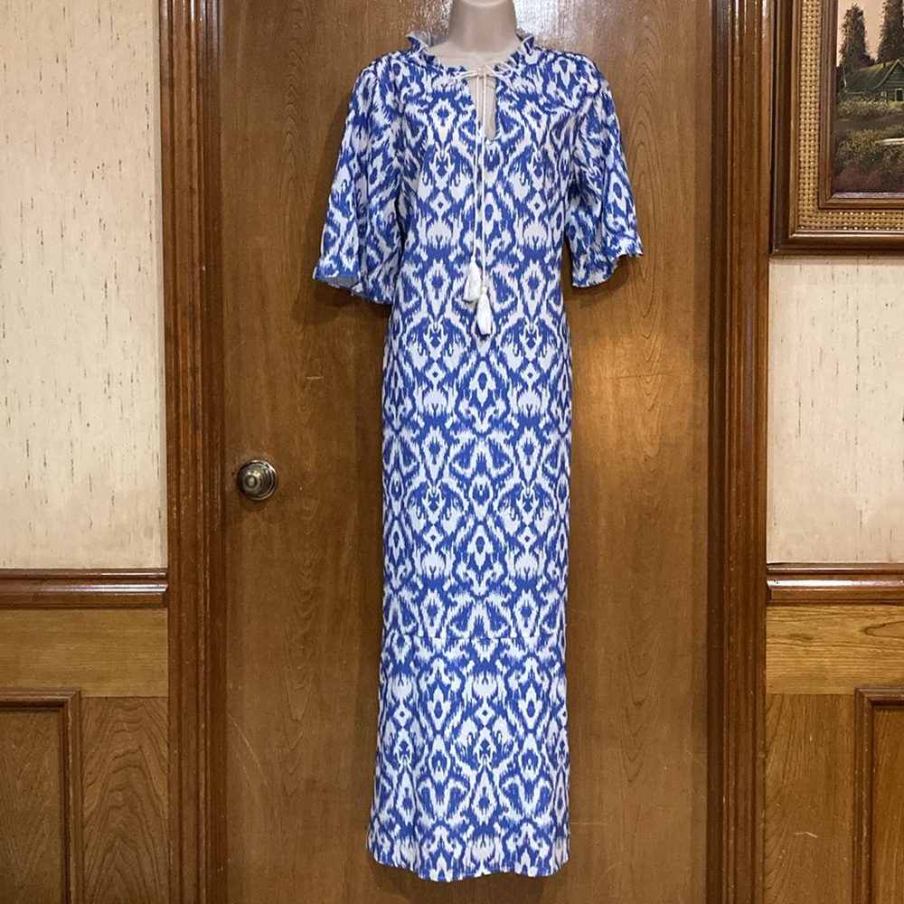 Beautiful 100% Polyester  Maxi Dress